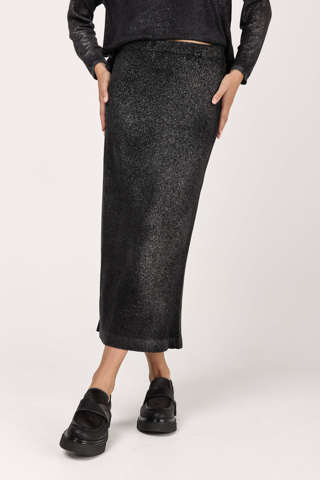 Star Dust Effect Ultralight Cashmere Skirt in Nero