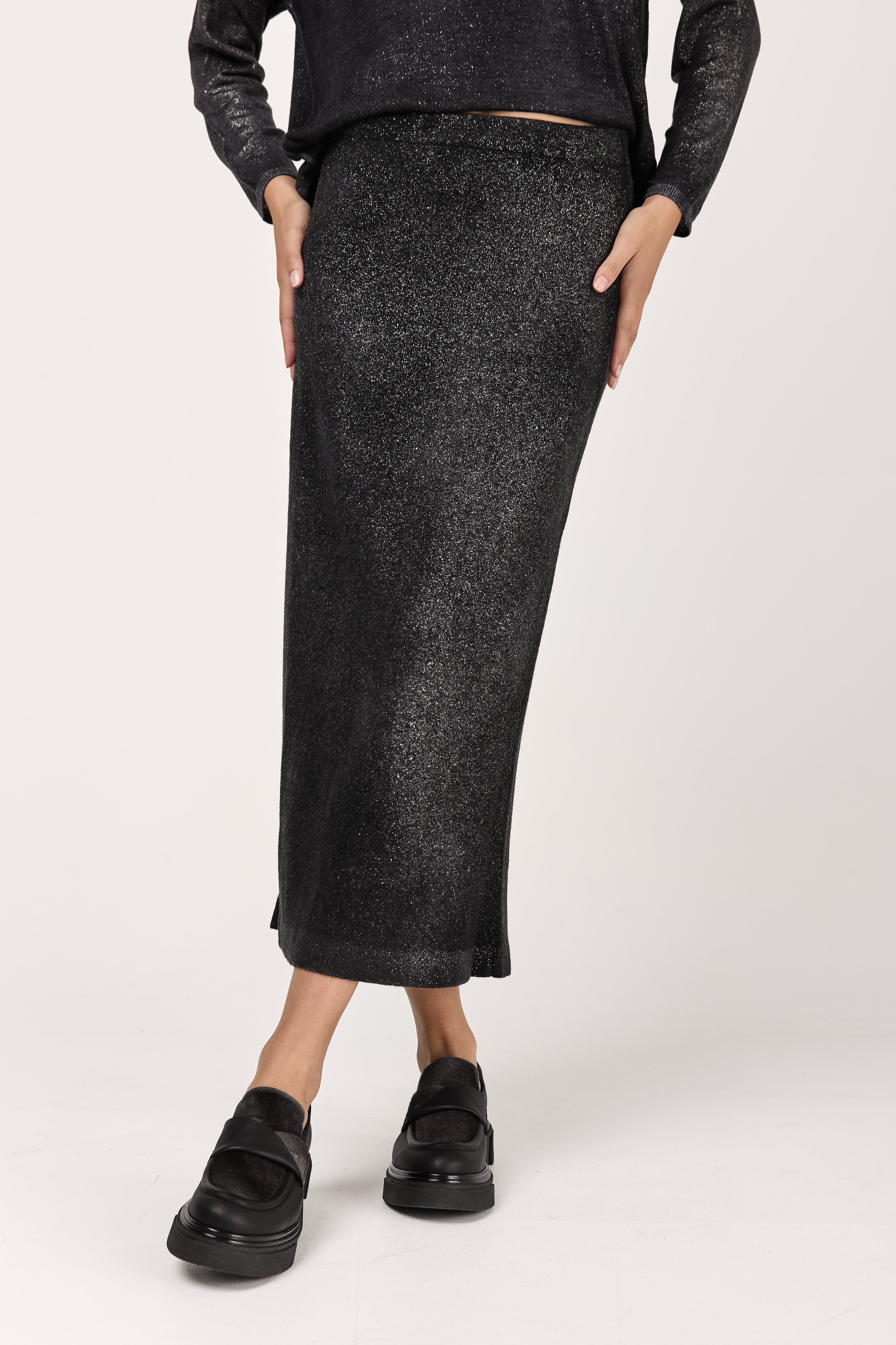 Star Dust Effect Ultralight Cashmere Skirt in Nero