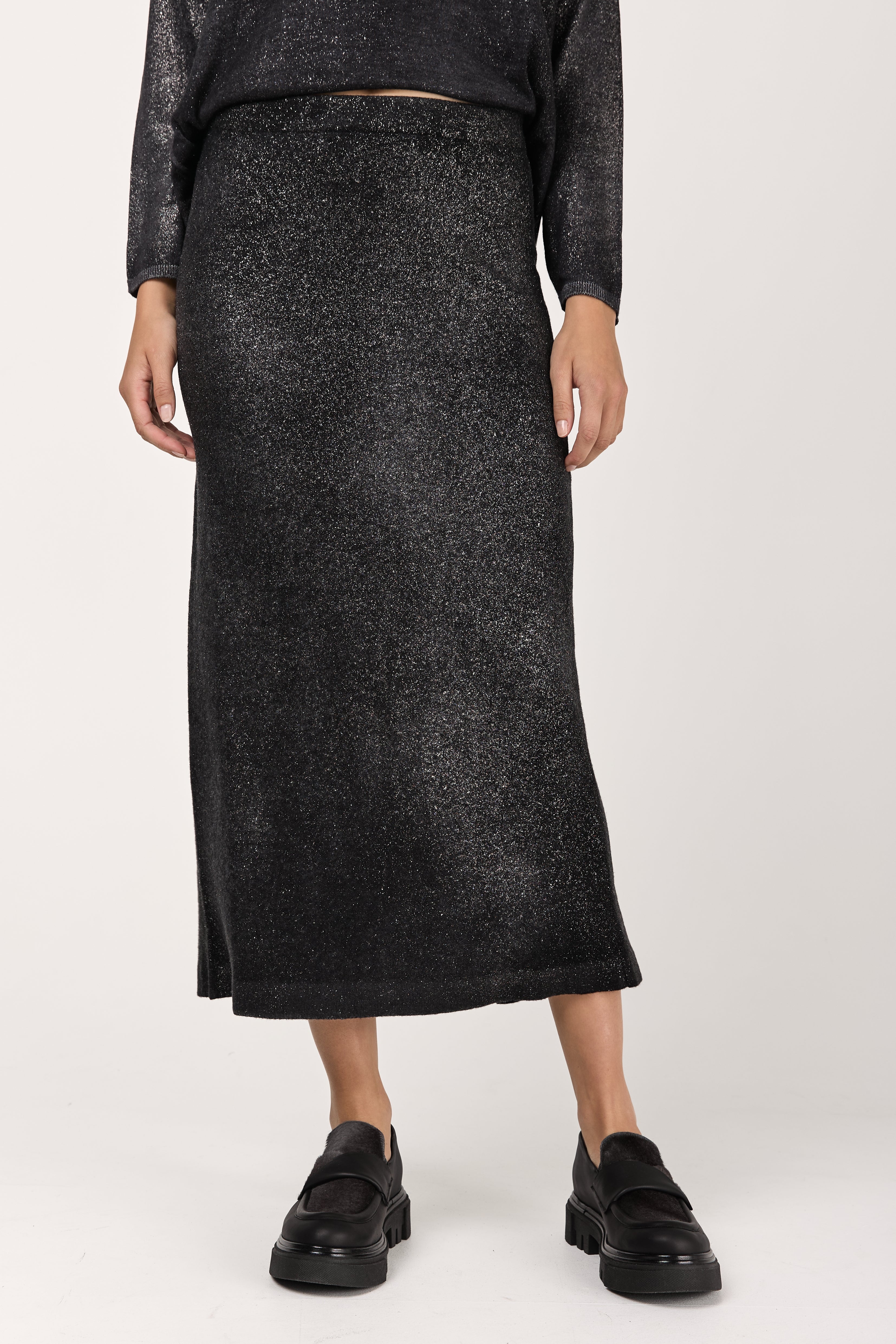 Star Dust Effect Ultralight Cashmere Skirt in Nero