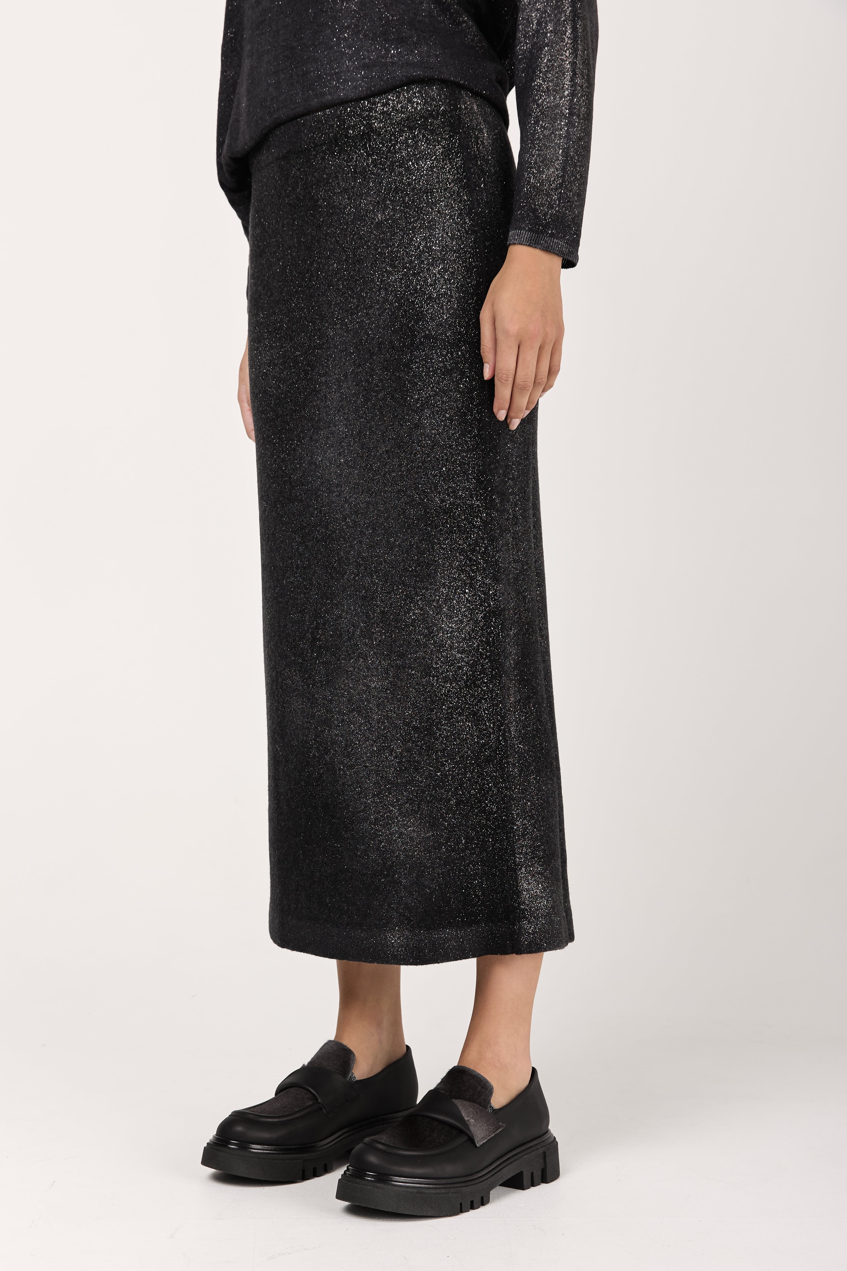 Star Dust Effect Ultralight Cashmere Skirt in Nero