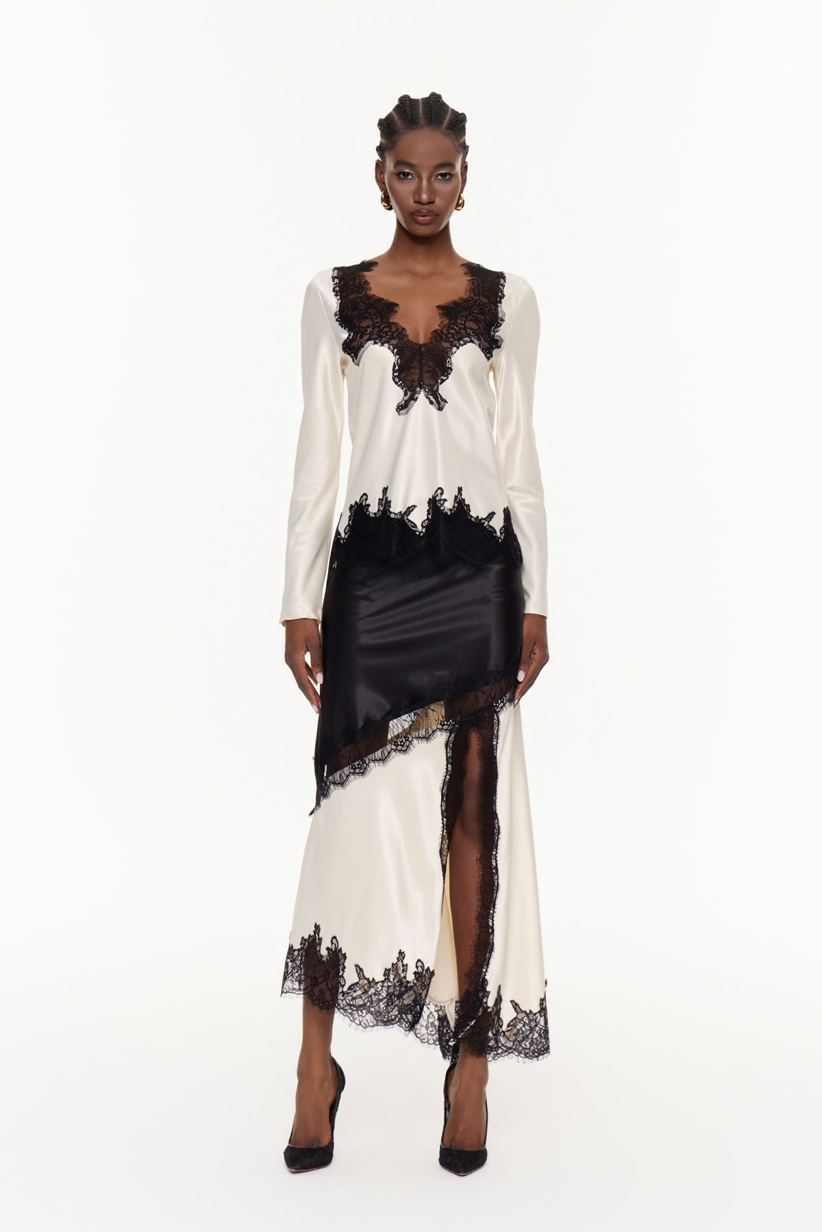 Bess Plunge Split Lace Skirt Set In Beige