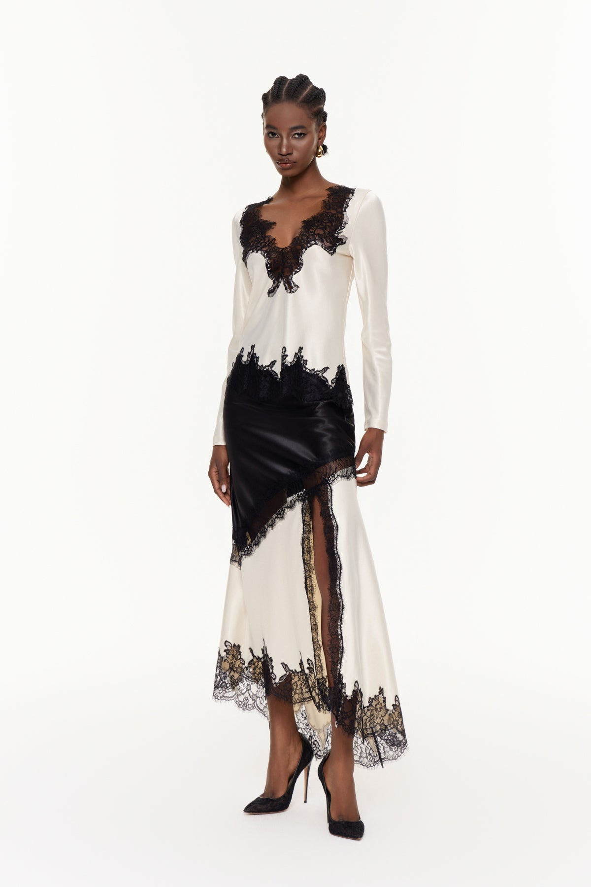 Bess Plunge Split Lace Skirt Set In Beige