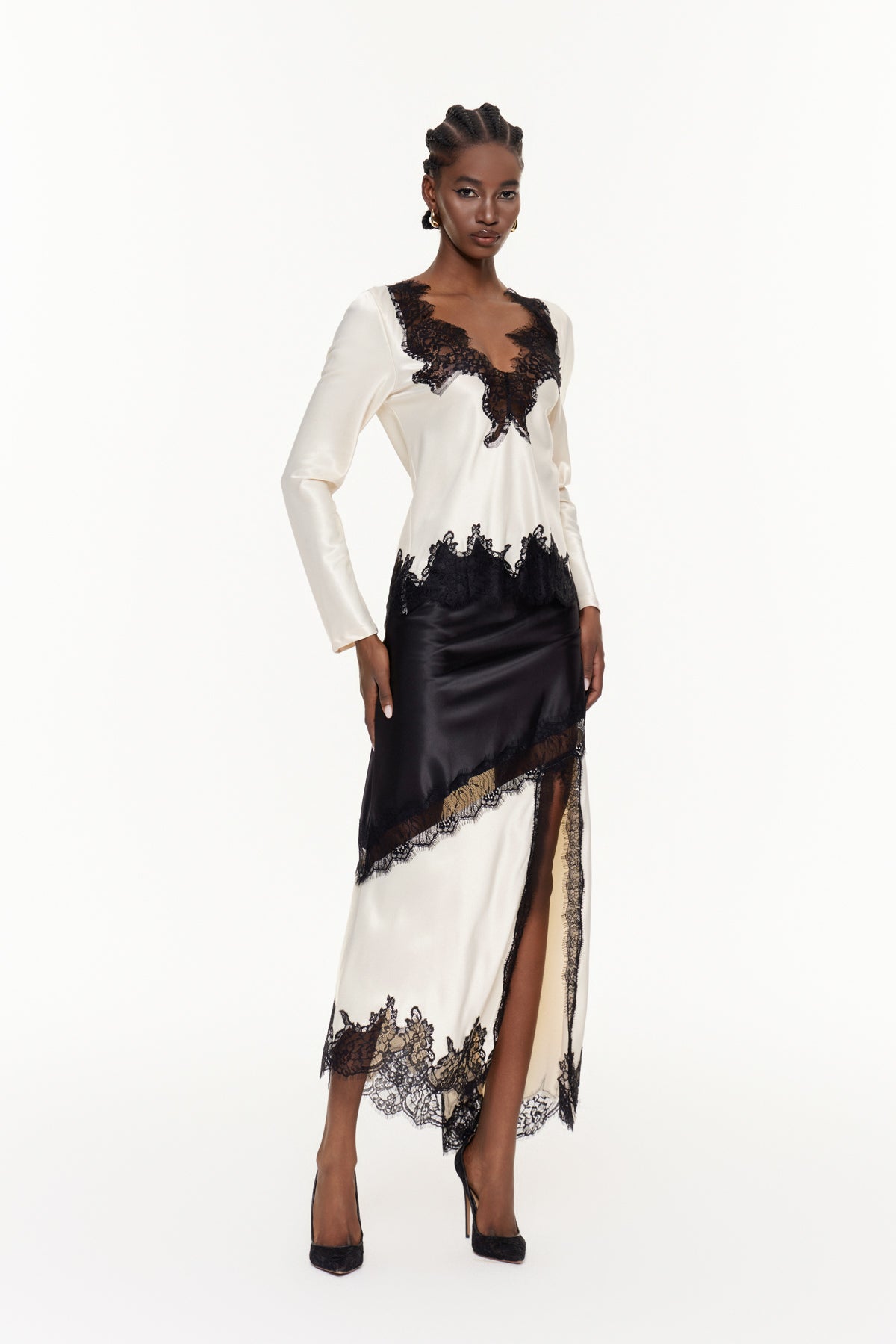 Bess Plunge Split Lace Skirt Set In Beige