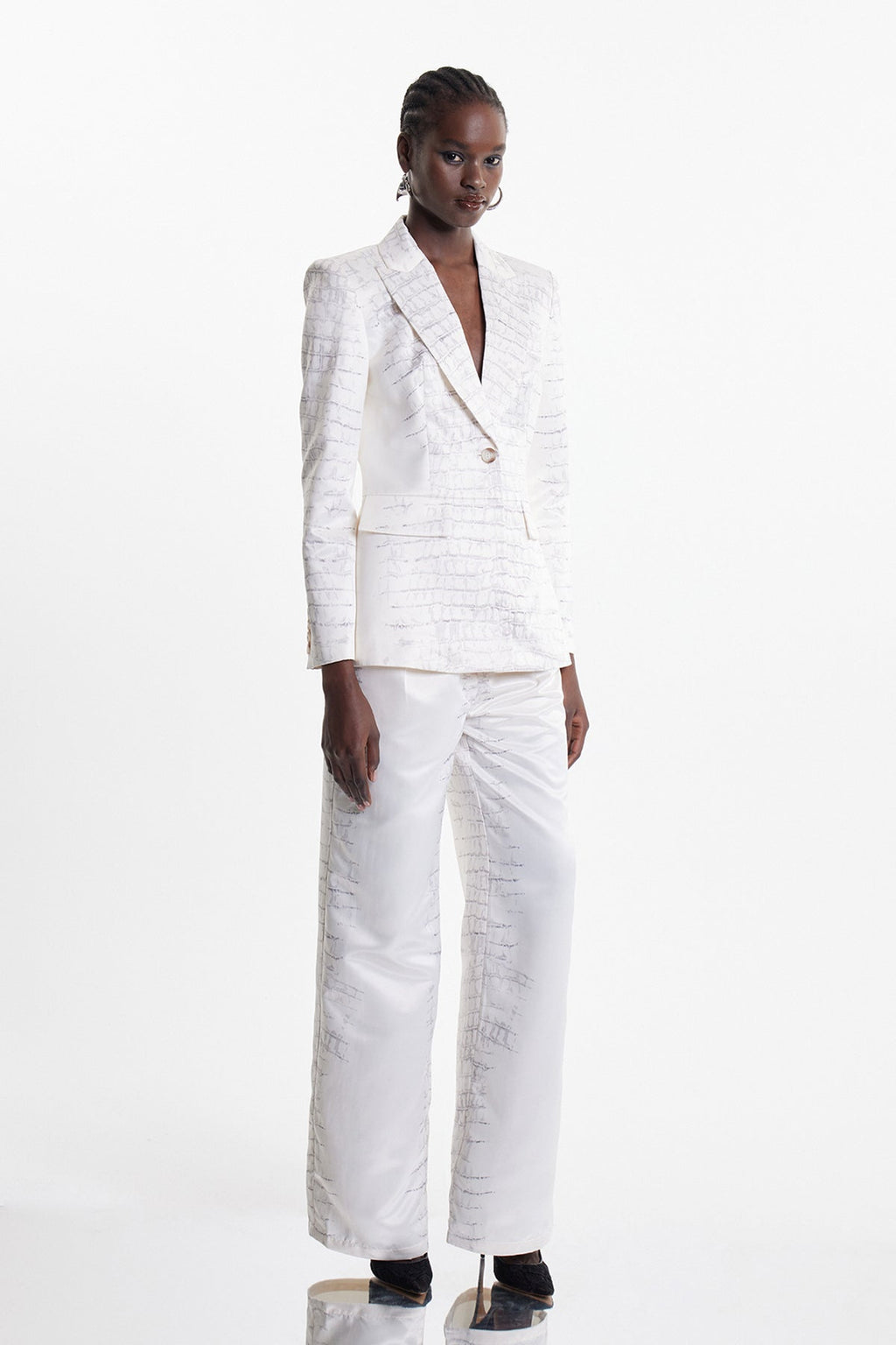 Ejiro Crocodile Print Pants Set