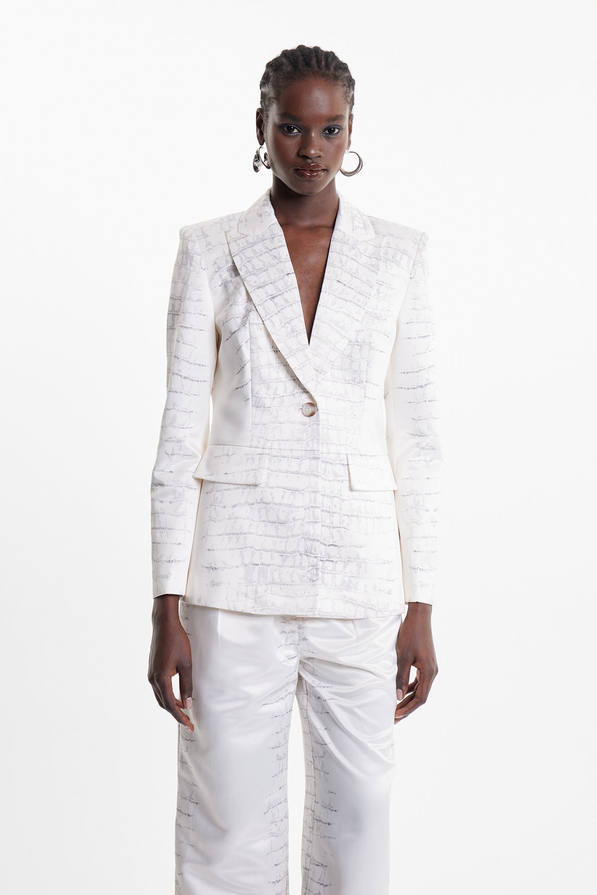 Ejiro Crocodile Print Pants Set