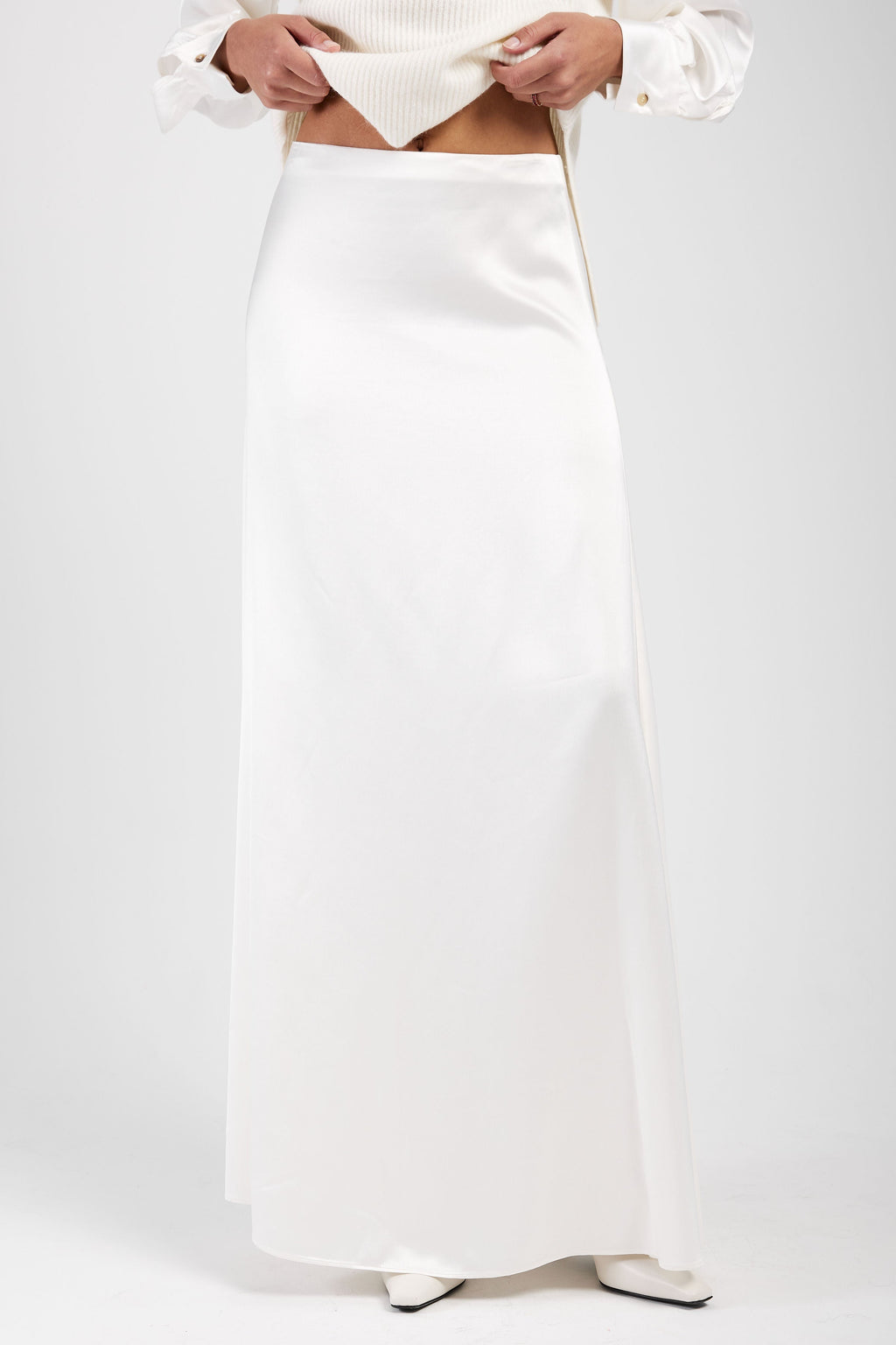 Long Satin Skirt in Raffia