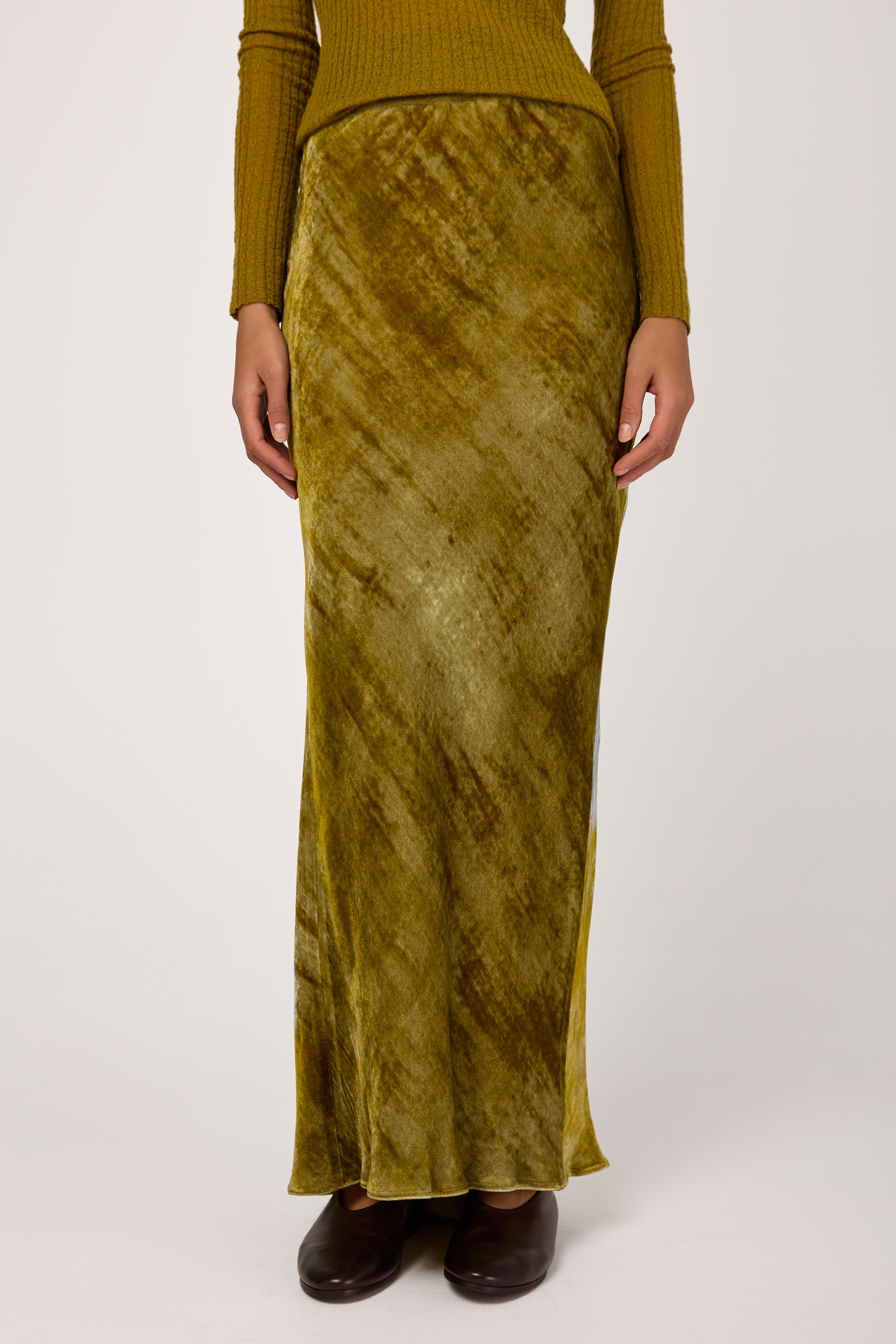 Viscose Silk Woven Skirt in Oliva