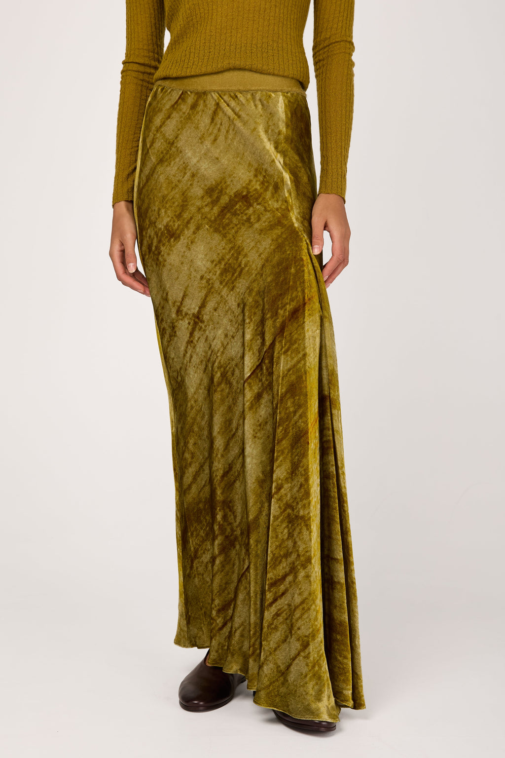 Viscose Silk Woven Skirt in Oliva