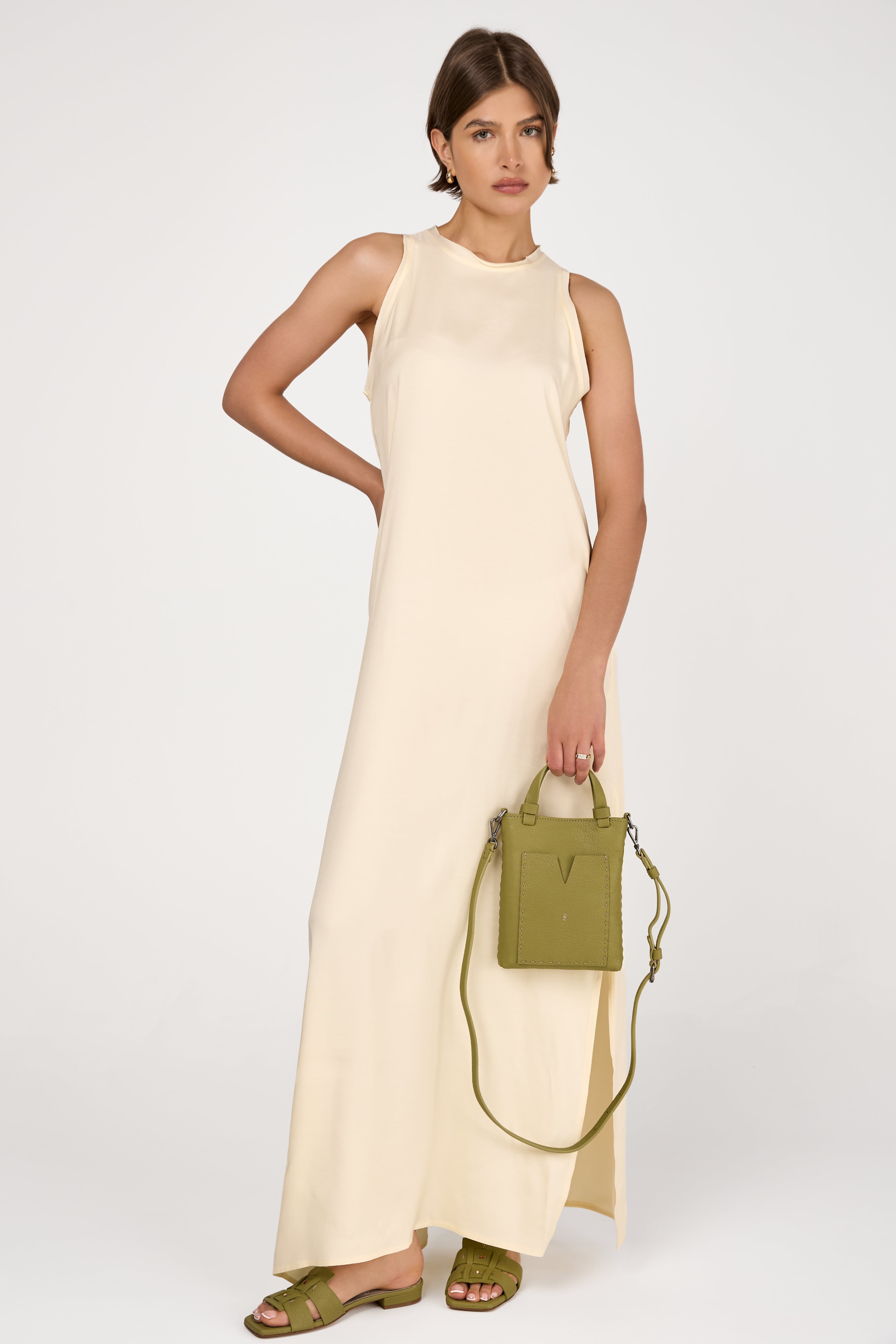 Long Sleeveless Dress in Banana